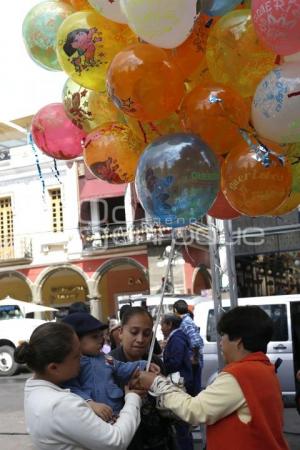 VENTA DE GLOBOS . REYES MAGOS