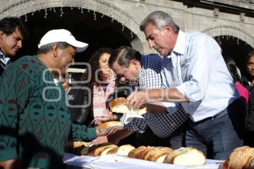 TONY GALI . ROSCA DE REYES