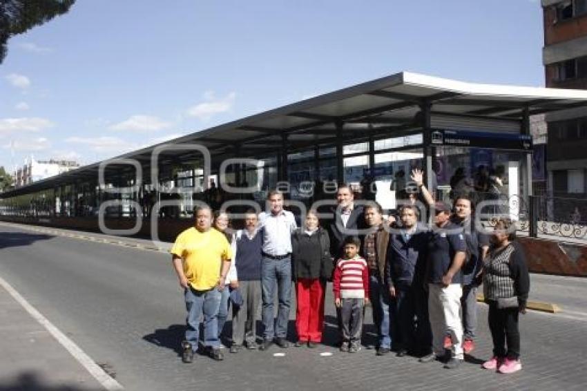 RAFAEL MORENO VALLE . METROBÚS