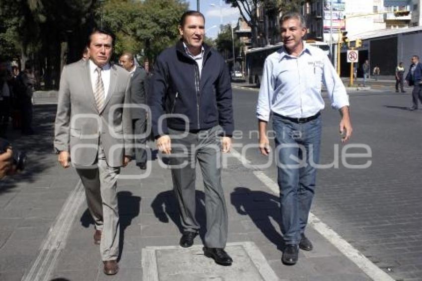 RAFAEL MORENO VALLE . METROBÚS