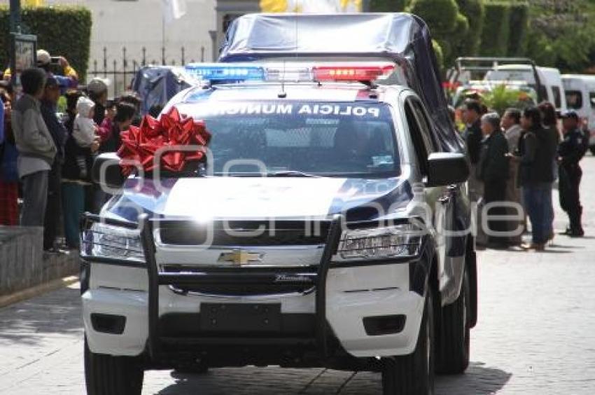 ENTREGAN PATRULLAS EN TEHUACÁN