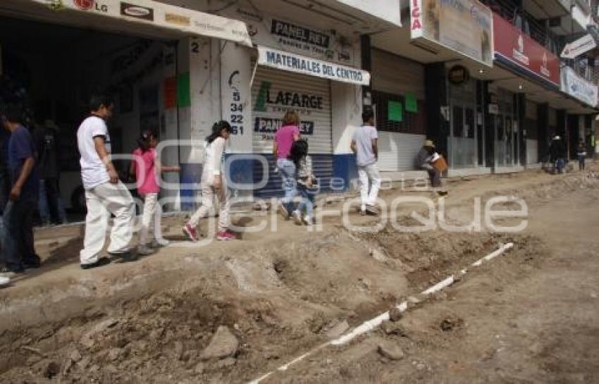 OBRA MEJORAMIENTO URBANO . ACATLÁN