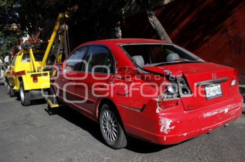 VOLCADURA CAMIONETA CENTRO