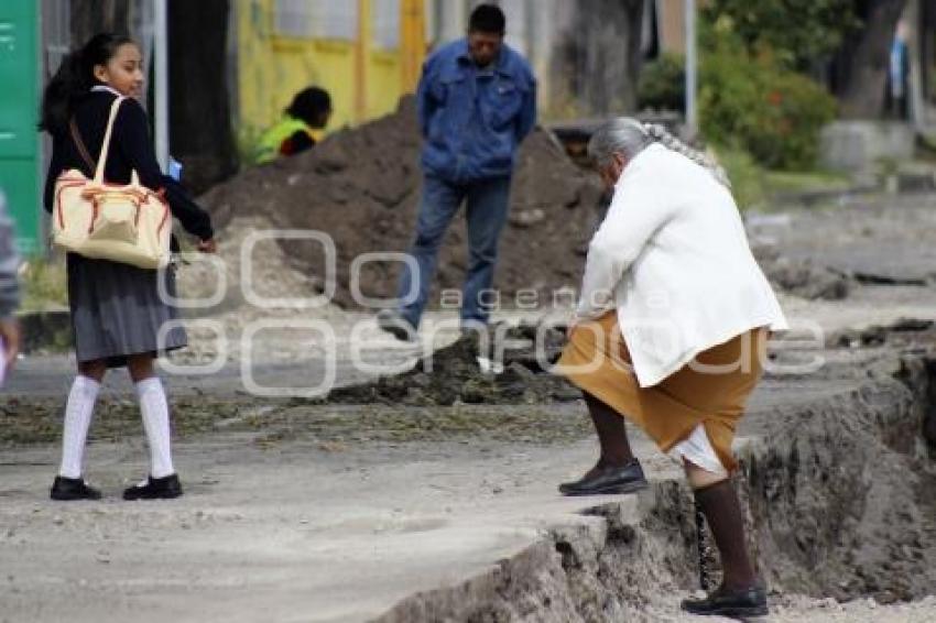 CIERRE DE CALLES . TREN TURÍSTICO