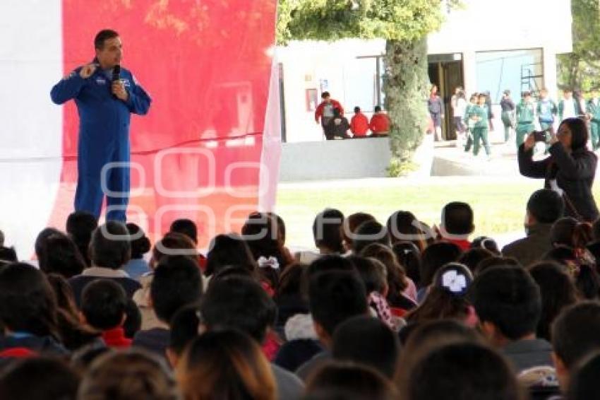 TEHUACAN . CONFERENCIA ASTRONAUTA