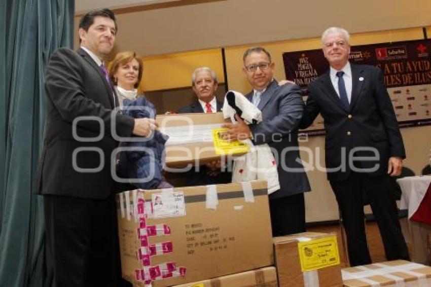 ENTREGA DE ROPA . CRUZ ROJA 