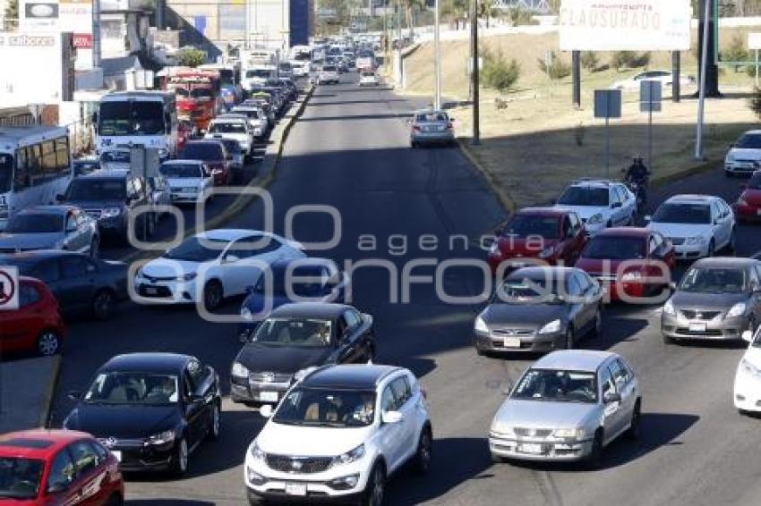 NODO VIAL ATLIXCAYOTL . TRÁFICO