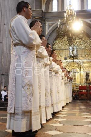 ORDENACIONES SACERDOTALES . CATEDRAL 