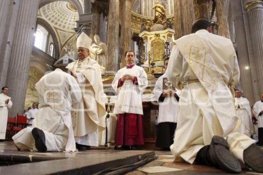 ORDENACIONES SACERDOTALES . CATEDRAL