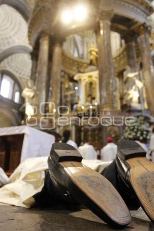 ORDENACIONES SACERDOTALES . CATEDRAL 