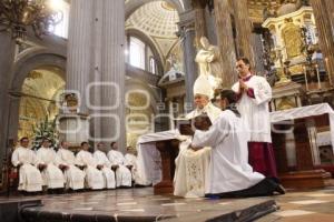 ORDENACIONES SACERDOTALES . CATEDRAL 