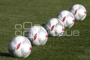 FÚTBOL . LOBOS BUAP VS ALEBRIJES