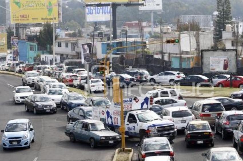 NODO VIAL ATLIXCAYOTL . TRÁFICO