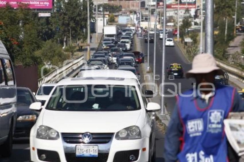 NODO VIAL ATLIXCAYOTL . TRÁFICO