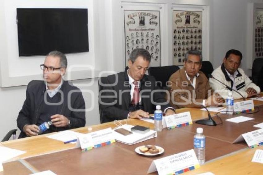 COMISIONES UNIDAS . CONGRESO