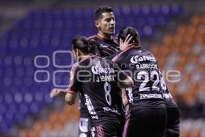 FÚTBOL . LOBOS BUAP VS JAGUARES