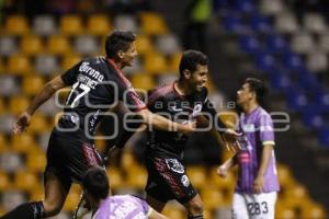 FÚTBOL . JAGUARES VS LOBOS BUAP