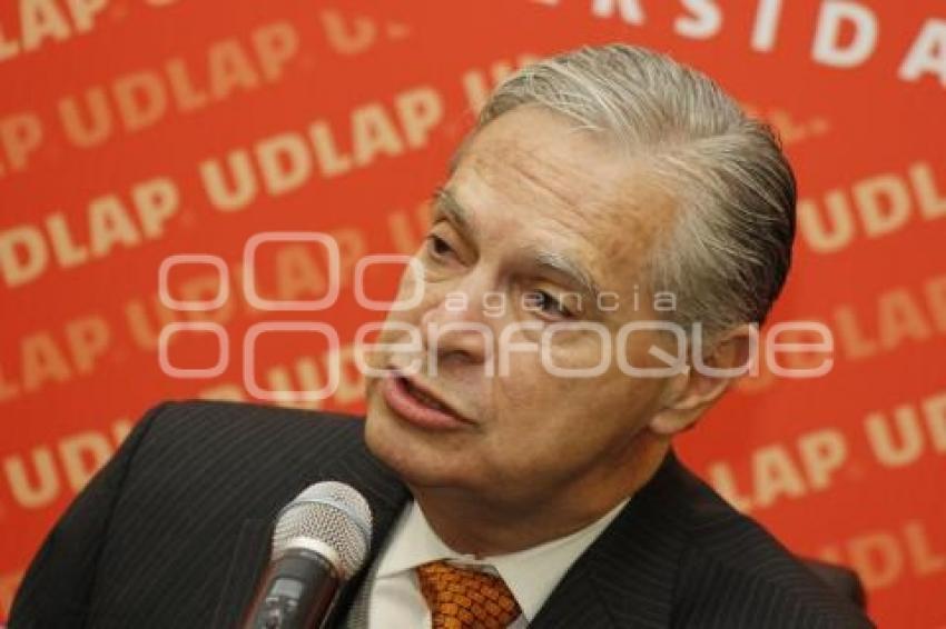ERNESTO DERBEZ BAUTISTA . UDLAP