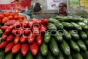 ECONOMÍA . CHILES