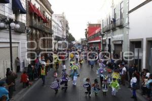 DESFILE DE HUEHUES