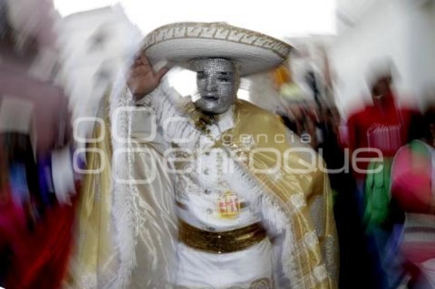 DESFILE DE HUEHUES