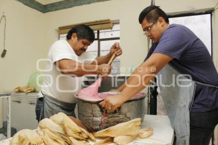 ELABORACIÓN DE TAMALES