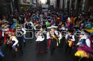 DESFILE DE HUEHUES