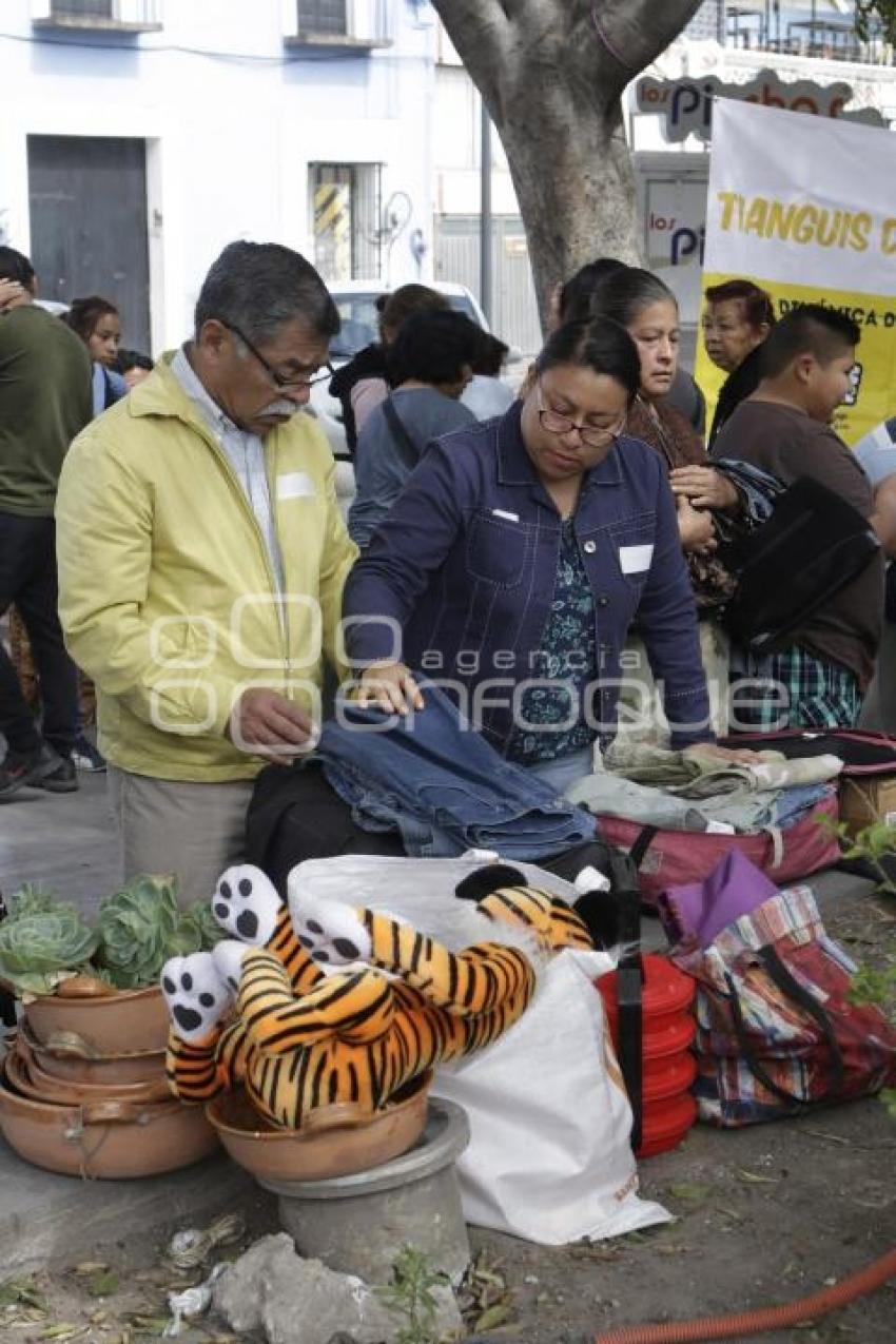 TIANGUIS DE TRUEQUE