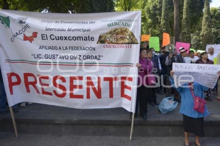 MANIFESTACIÓN . COMERCIANTES