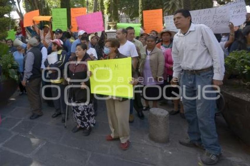 MANIFESTACIÓN . COMERCIANTES