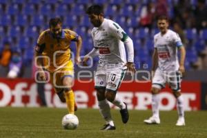 FÚTBOL . JAGUARES VS TIGRES