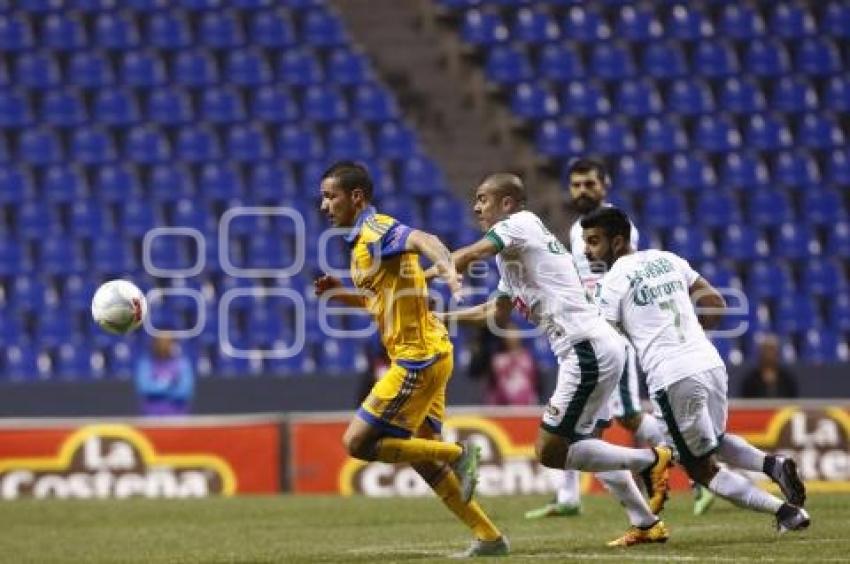 FUTBOL . JAGUARES VS TIGRES