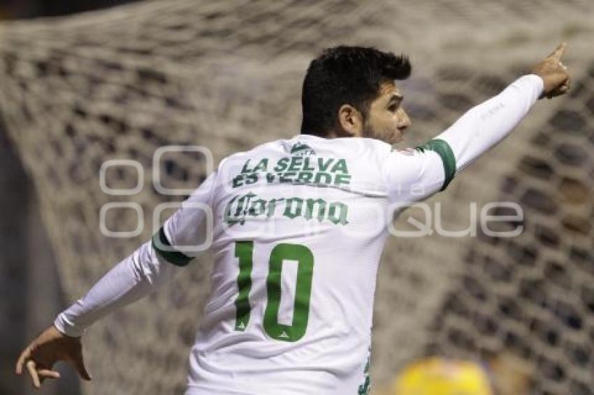 FUTBOL . JAGUARES VS TIGRES