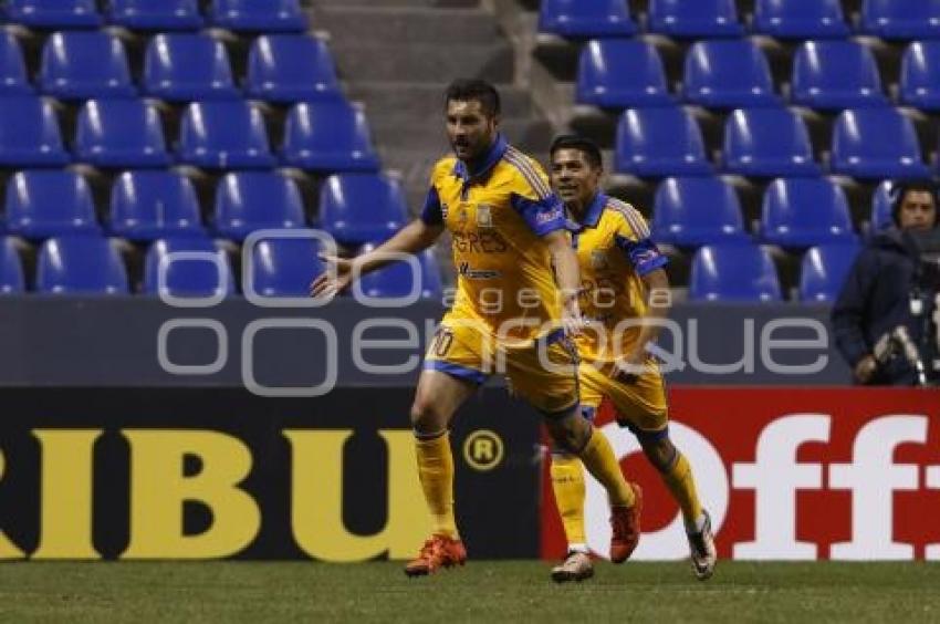 FUTBOL . JAGUARES VS TIGRES