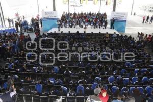 GOBIERNO ESTATAL . ENTREGA DE UNIFORMES 