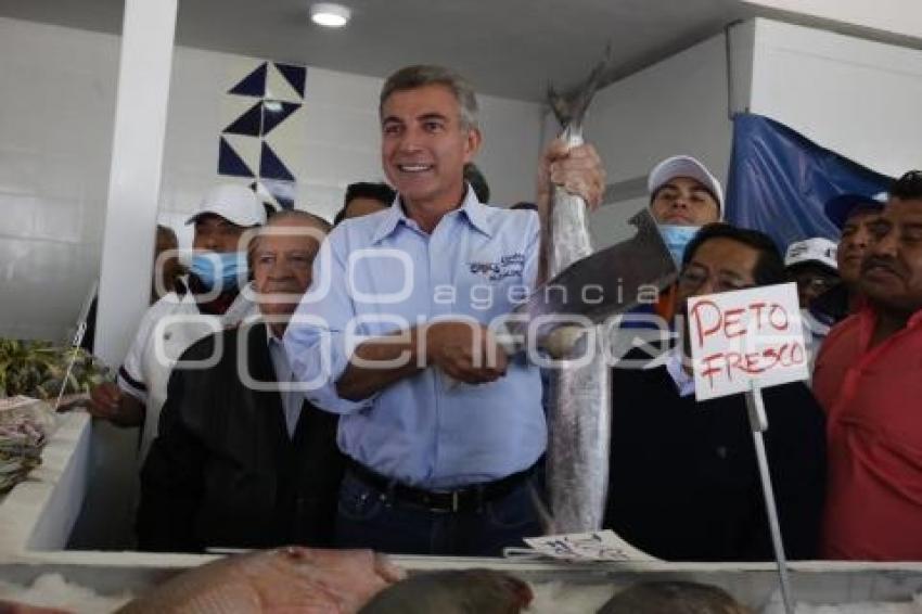 COMPROMISO CUMPLIDO . MERCADO DE PESCADOS Y MARISCOS