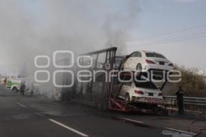 INCENDIO NODRIZA AUTOPISTA PUEBLA MÉXICO