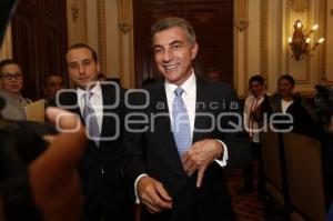 SESIÓN DE CABILDO . LICENCIA TONY GALI