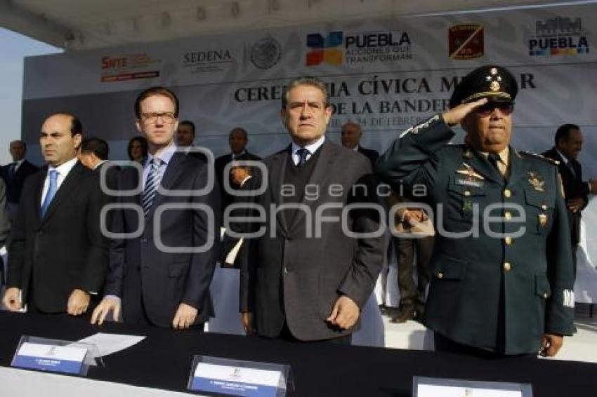 DÍA DE LA BANDERA PLAZA LA VICTORIA