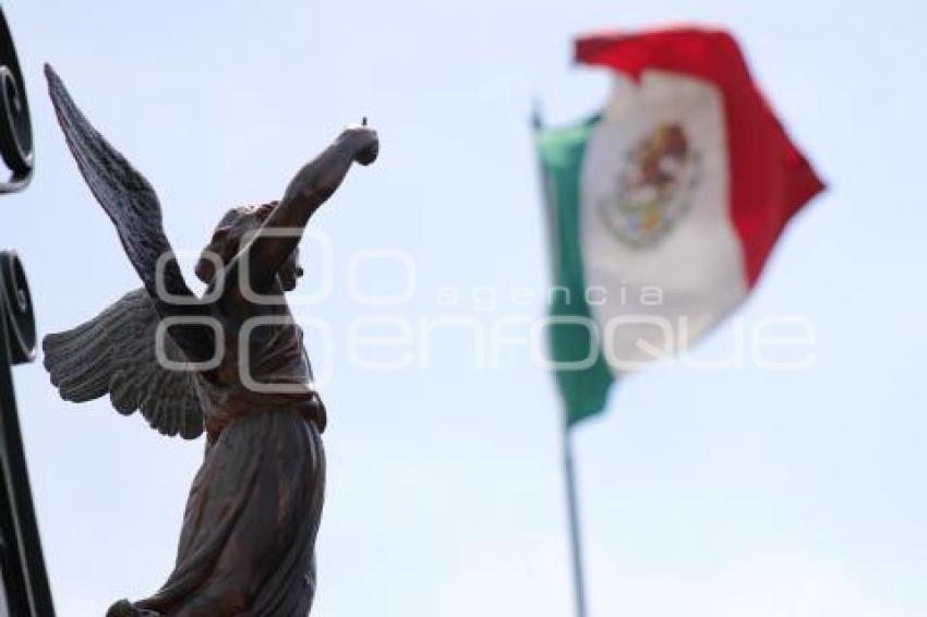 DÍA DE LA BANDERA