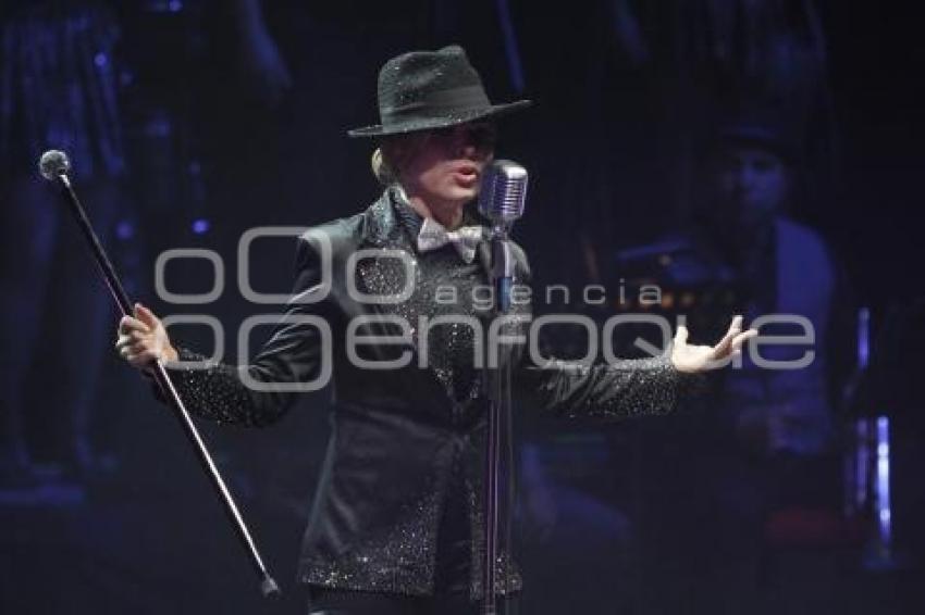 CONCIERTO . GLORIA TREVI