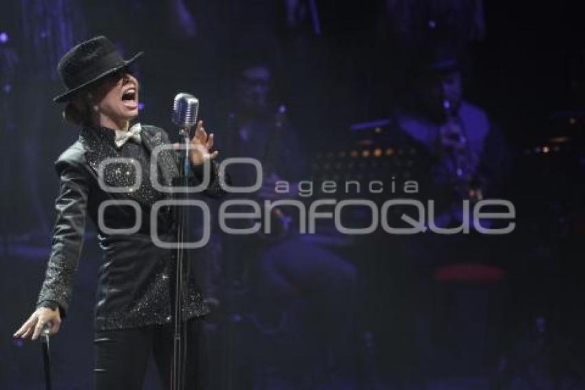 CONCIERTO . GLORIA TREVI