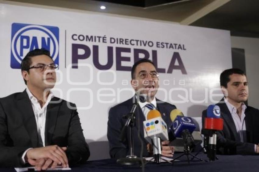 JAVIER LOZANO . PAN