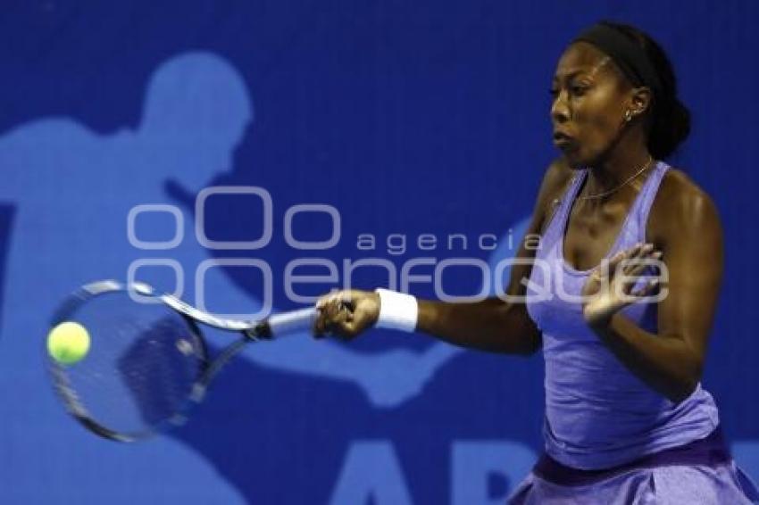 TENIS . VADJA GILCHRIST VS RENATA ZARAZUA