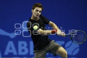 TENIS . LUIS PATIÑO VS STEFANO NAPOLITANO