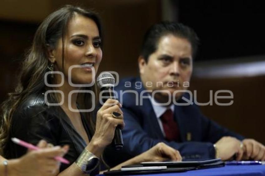 GERALDINE GONZÁLEZ . FEMINICIDIOS
