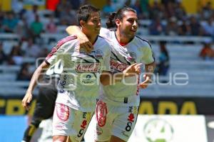 FUTBOL . LEONES NEGROS VS LOBOS BUAP