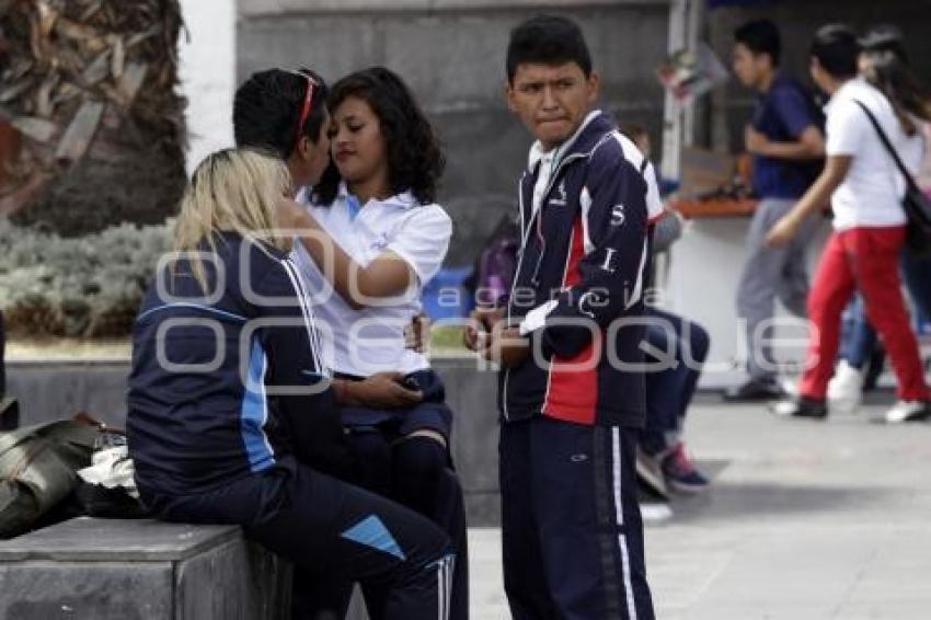 ESTUDIANTES . VACACIONES SEMANA SANTA