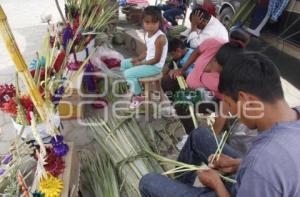 DOMINGO DE RAMOS . ACATLÁN DE OSORIO 