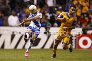 FÚTBOL . PUEBLA FC VS TIGRES